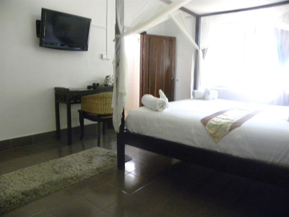 The Willow Boutique Hotel Phnom Penh Zewnętrze zdjęcie